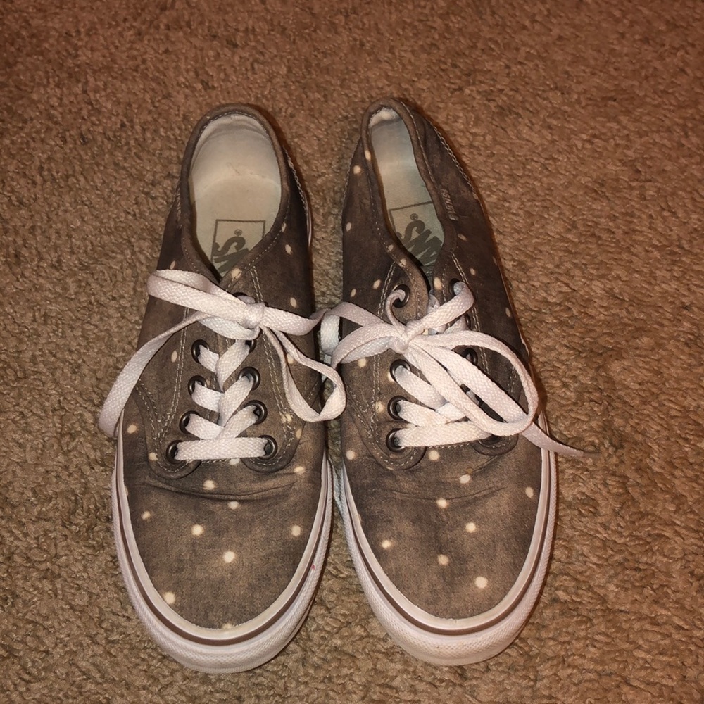 Used Gray/brown and white polka dot van sneaks